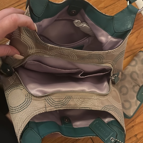 Matching coach set - Picture 3 of 7